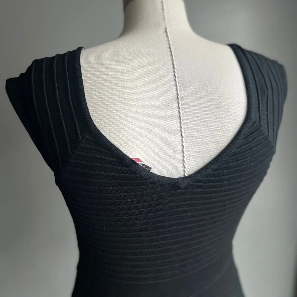Twenty One Black body Con Super Stretch Zipper Dress Size Medium - Picture 6 of 7